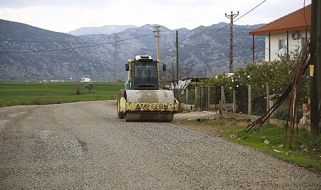 Büyükşehir Belediyesi’nden Karataş Mahallesi’ne asfalt