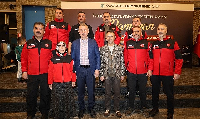 Büyükakın, afet gönüllüleriyle iftar yaptı