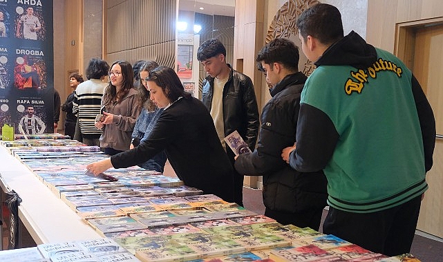 Öğrenciler kitap fuarında
