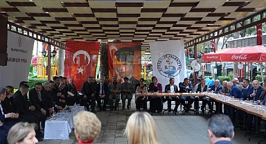 Burhaniye’de bayramlaşma töreni yapıldı