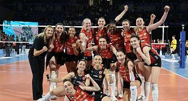 Eczacıbaşı Dynavit, AXA Sigorta Kupa Voley final biletini aldı!