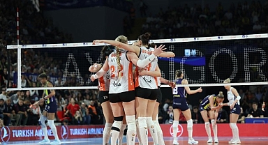 Eczacıbaşı Dynavit, AXA Sigorta Kupa Voley’de 2. oldu