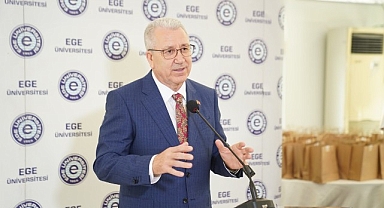 Rektör Budak, Ege Üniversitesi ailesinin Ramazan Bayramını kutladı