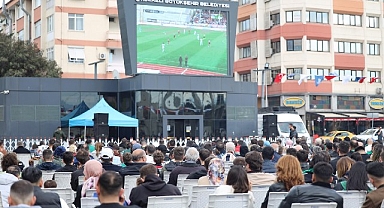 İzmit Kent Meydanı’nda Yeşil-Siyah heyecan