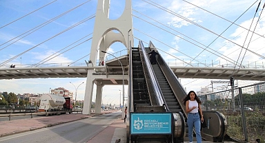 10 noktada yürüyen merdivenlere periyodik bakım