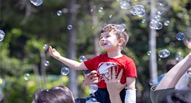 23 Nisan neşesi tüm İzmir’i sardı