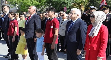 23 Nisan Ulusal Egemenlik ve Çocuk Bayramının 105.Yılı Burhaniye’de coşku ile kutlandı.