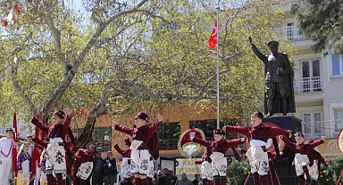 Atatürk’ün Burhaniye’ye gelişinin 91. yıl dönümü törenle kutlandı