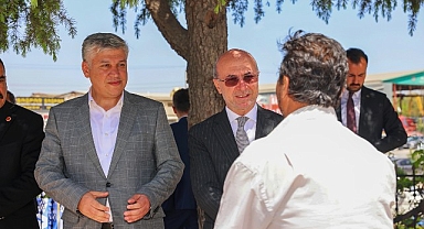 Başkan Pekyatırmacı Cuma Buluşmaları ile Gönüllere Dokunuyor