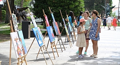 Başkan Topaloğlu resim sergisi açılışına katıldı