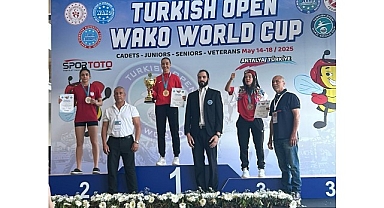 Bayraklılı sporcu dünya şampiyonu oldu