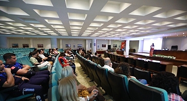 Belediye Emekçilerine Kadına Yönelik Şiddet Semineri