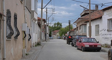 Burhaniye Belediyesi’nden kapsamlı yol seferberliği