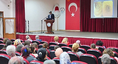 Burhaniye’de Çölyak Hastalığına Farkındalık Konferansı düzenlendi.