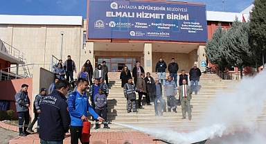 Büyükşehir’in yangın eğitimleri sürüyor