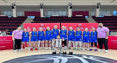 Canik Belediyespor Kulübü U14 Kız Basketbol Takımı Türkiye ikincisi oldu.