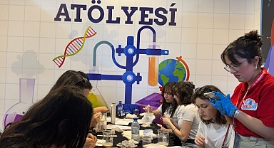 Canik Özdemir Bayraktar Keşif Kampüsü atölyeleri, TEKNOFEST KKTC’nin ilk gününde ziyaretçi akınına uğradı.