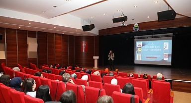 Ceren Güner Moghaddam, ‘Öğretimde Hikâyeleştirmenin’ Sırlarını İnegöl’de Anlattı