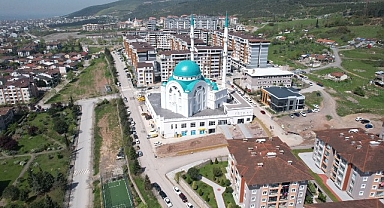 Derince Ahmet Yesevi Camii’ne estetik dokunuş