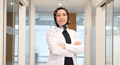 Diş eti çekiliyorsa kemik de eriyordur!