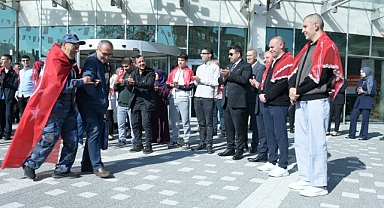 Engel Tanımayan Yürekler Vatan Sevgisiyle Yemin Etti