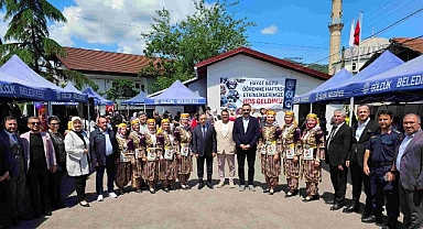 Gölcüklü Kadınlar El Becerilerini Siretiye’de Sergiledi