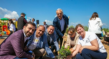 Güzelbahçe’de Sakız Ağaçları Büyüyecek