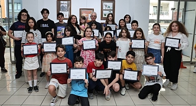 Karikatür Atölyesi katılımcılarından yıl sonu sergisi