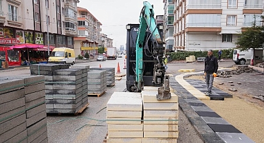Keçiören’de Kaldırımlar Yenileniyor