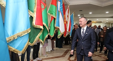 Körfez ilçe sergisinde Türk Dünyası rüzgârı esti