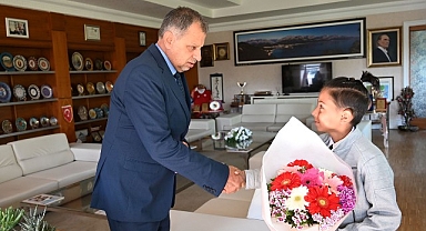 Minik Ege Eymen Ünal, 23 Nisan Başkanı oldu