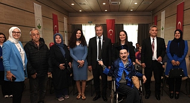 Okuma aşkı engel tanımadı