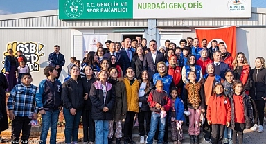 UNICEF ve Netflix güç birliğiyle kurulan GENÇ ALAN, deprem bölgesindeki gençlere umut olmaya devam ediyor