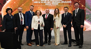 Yenilenen Antalya Havalimanı ilk yolcularını karşıladı