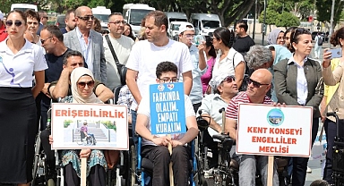 Özel bireylerden çok özel gösteri