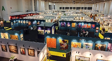 İzmir’de sanat ve antika fuarına yoğun ilgi