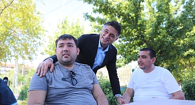 Aliağa’da Protokol ve Vatandaşlar Bayramlaştı