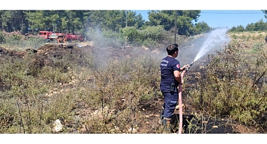 Antalya Büyükşehir İtfaiyesi’nden orman yangınlarına müdahale