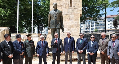 Atatürk Anıtı’nın Çevre Düzenlemesi Tamamlandı…