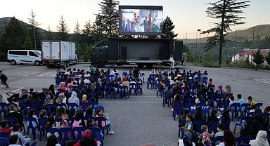 Başkan Altay: “Merkeze Uzak 101 Mahallede Sosyal Hayata Katkı İçin Sinema Günleri Düzenliyoruz”