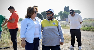 Başkan Gençay, kekik hasadına katıldı