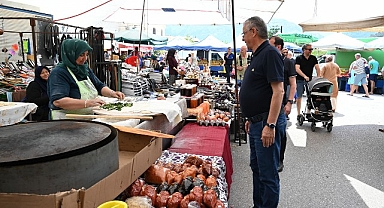 Başkan Topaloğlu’ndan pazar esnafına ziyaret