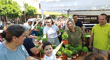 Efes Selçuk’ta Çevre Günü Çocuk Müzisyenlerin Ritmiyle Kutlandı