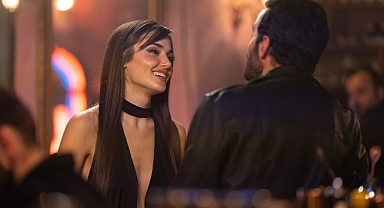 Hande Erçel ve Barış Arduç’un Başrollerinde Yer Aldığı Disney+’ın ‘Aşkı Hatırla’ Dizisinden Yeni Tanıtım Yayınlandı!