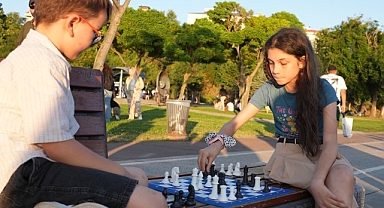 Kadıköy’de Satranç Dayanışması