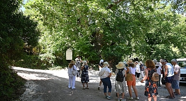 Kemer’de “Mor turizm” başladı
