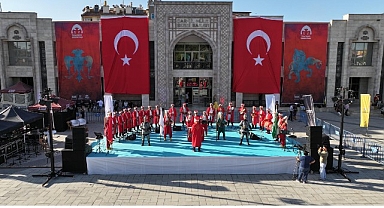 Konya’nın Darülmülk Oluşunun 928. Yıl Dönümü Büyük Bir Coşkuyla Kutlandı