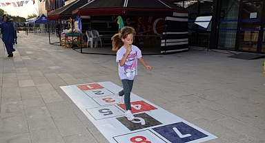 Oyun, atölye ve neşe bir arada