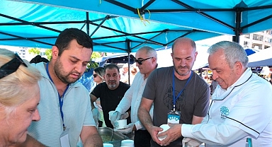 Başkan Şadi Özdemir’den aşure ikramı