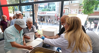 Başkan Ovalıoğlu Dev Kazanda Aşure Kaynattı